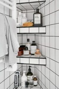 bathroom shelfie